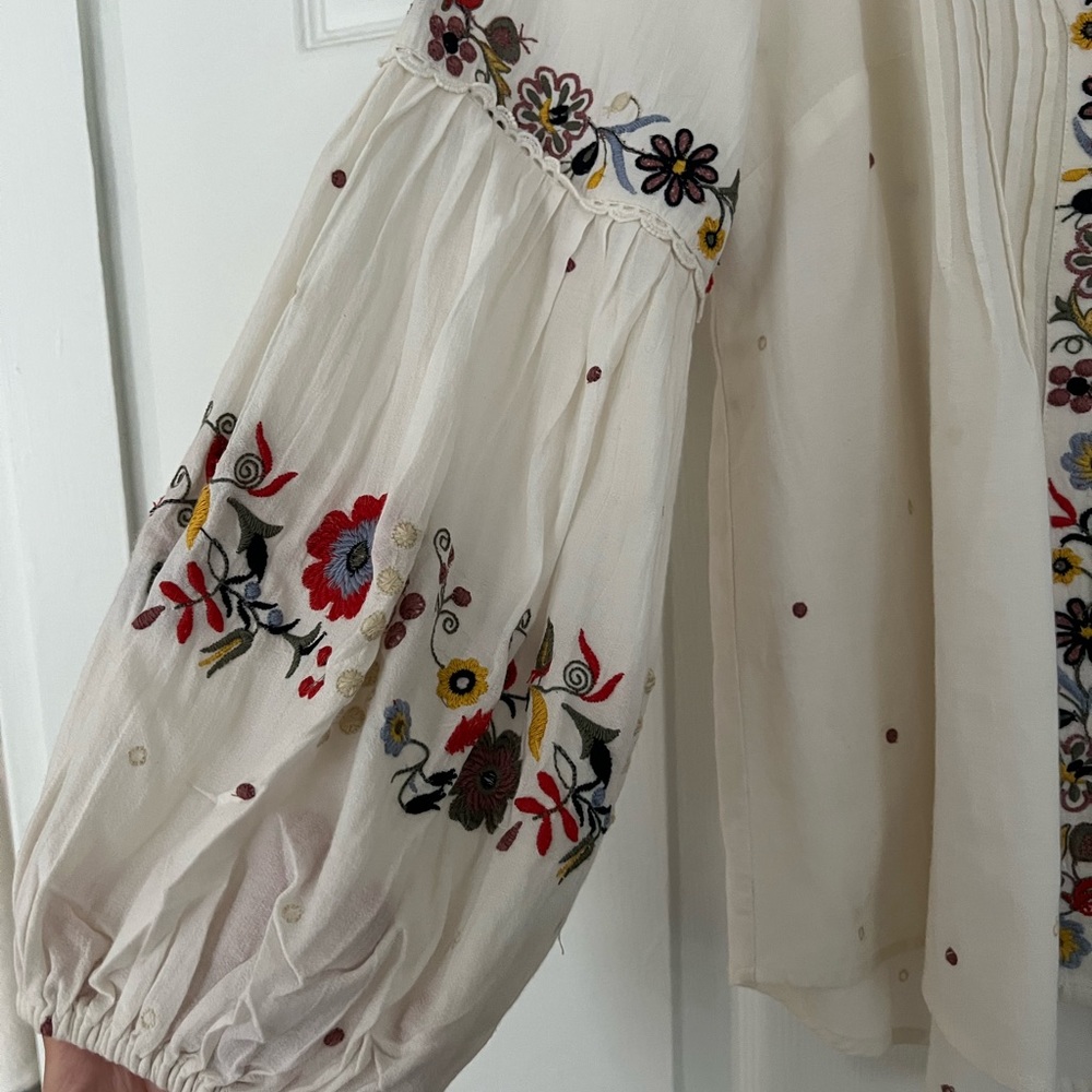 Anthropologie Cream Boho Embroidered V-Neck Blouse - Picture 6 of 7